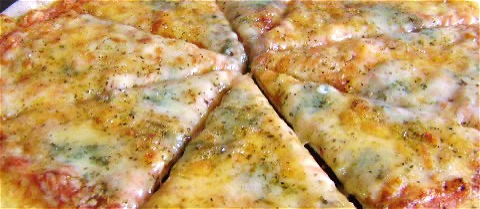 Pizza al quattro formaggi